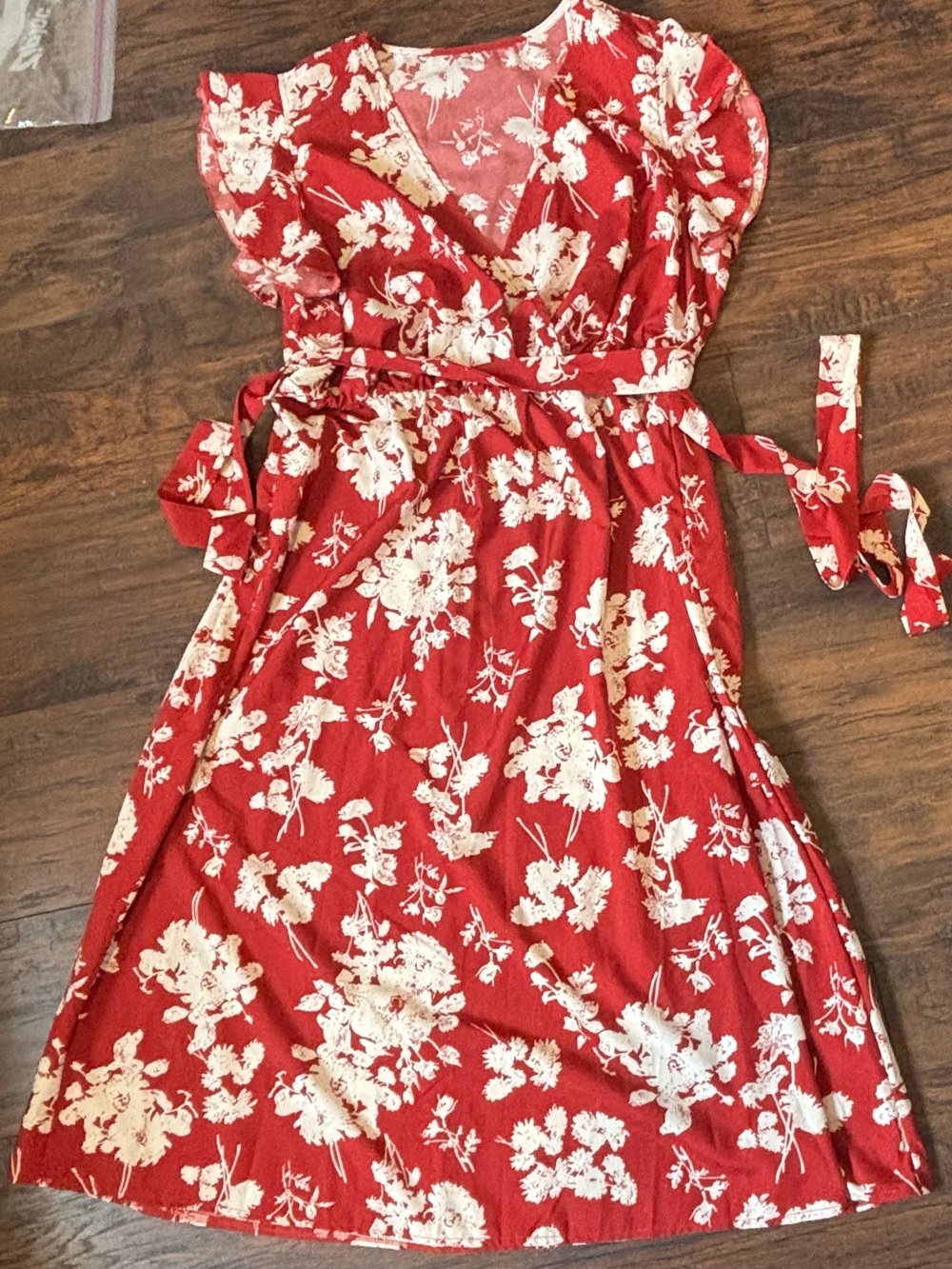 SHEIN Red & White Floral Print Short Sleeve Wrap Dress - 2XL